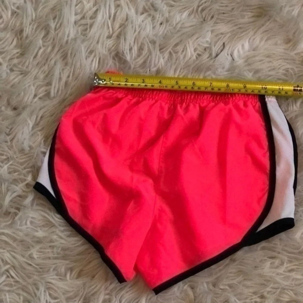 Nike pink running shorts sz med